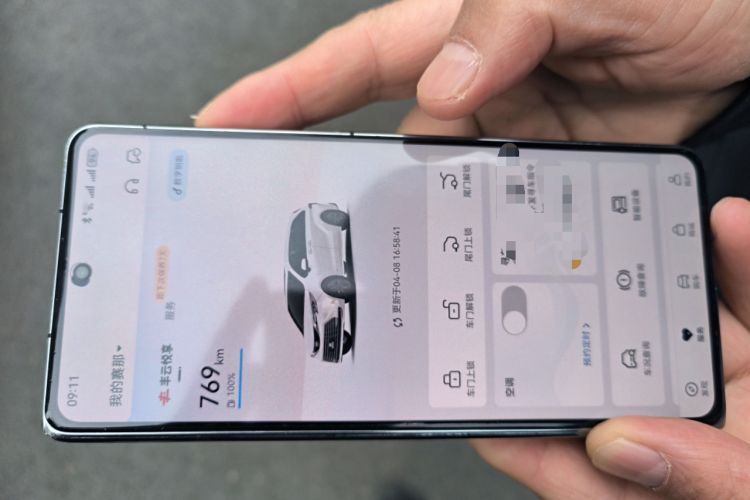 Used Toyota SIENNA 2026 Model 2.5L Dual-Engine Four-Wheel-Drive Luxury Edition Vehicle Key