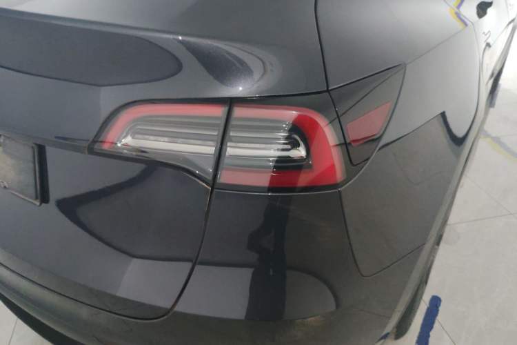 Used Tesla Model Y 2023 Rear-Wheel-Drive Version Right Rear Taillight