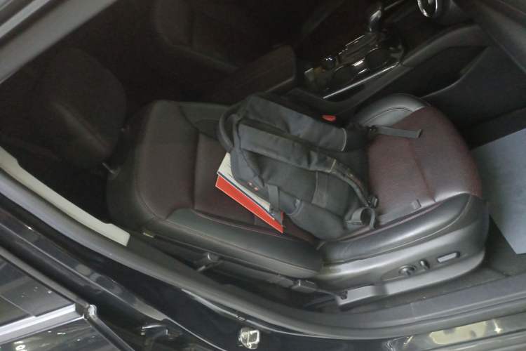 Used Chevrolet Blazer 2020 Redline 650T 7-Seater Ting Edition
