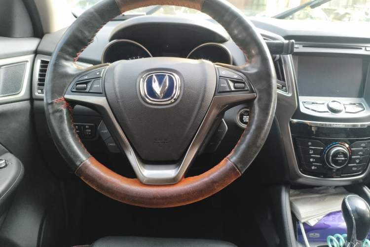Used CHANGAN CS75 2014 1.8T Automatic Elite Model China IV Standard Steering Wheel
