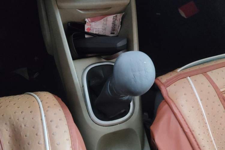 Used Venucia R50 2013 1.6L Manual Fashion Edition