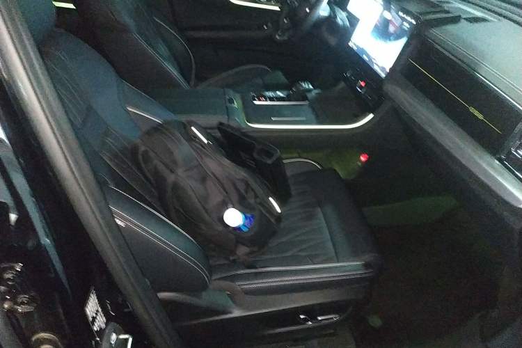 Used GAC Trumpchi GS8 2025 Linghang Series 2.0 TGDI Four-Wheel-Drive Luxury Edition 5 Seats