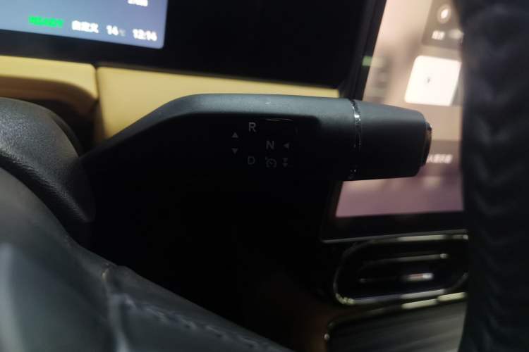 Used Leapmotor C11 2024 All-Electric 580 Luxury Edition Gear Lever