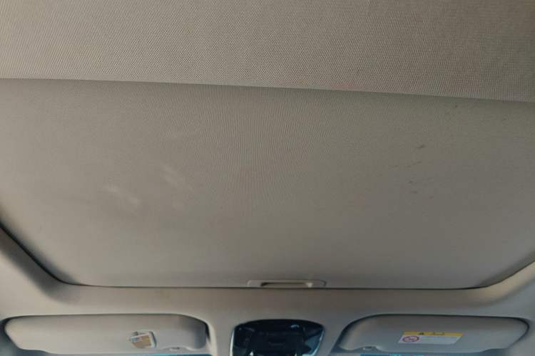 Used Toyota Venza 2023 2.5L Smart Electric Hybrid Dual-Drive Prestige Version Headliner