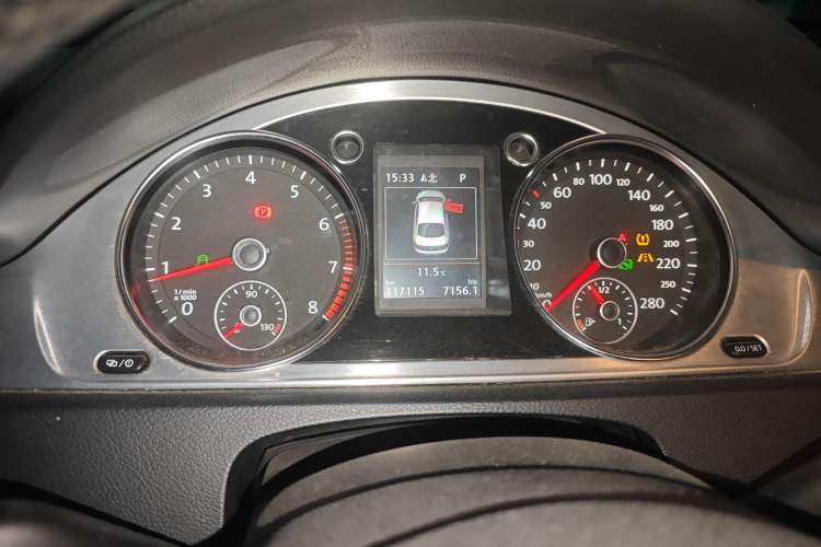 Used Volkswagen FAW-Volkswagen CC 2015 2.0 TSI Ultimate Model Instrument Cluster