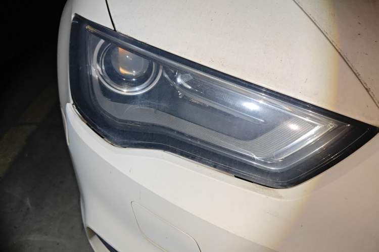 Used Audi A3 2014 Limousine 40 TFSI S line Comfort Model