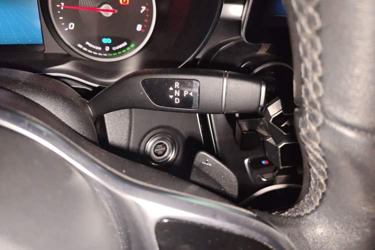 Used Mercedes-Benz C-Class 2019 C 260 L Sport Edition Gear Lever