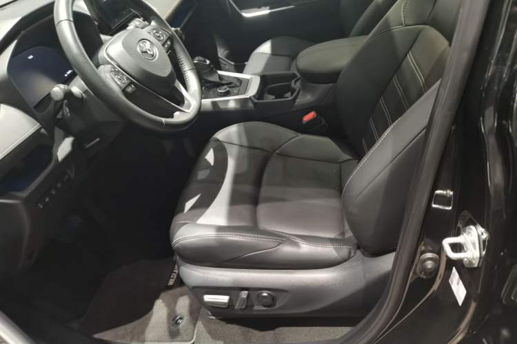 Used Toyota Wildlander 2023 Dual-Motor 2.5L E-CVT Four-Wheel Drive Prestige Edition