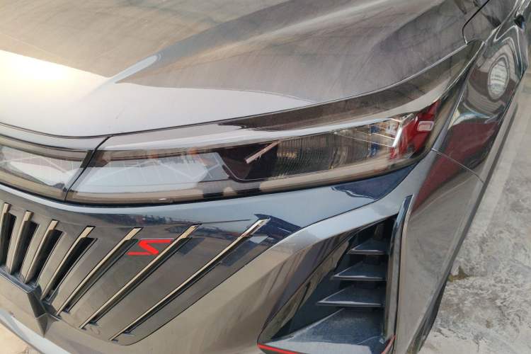 Used CHANGAN CS75 PLUS 2022 2nd Generation 1.5T Automatic Prestige Version Left Front Headlight