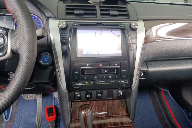 Used Toyota Camry 2016 Dual-Engine 2.5 HG 10th Anniversary Deluxe Navigation Edition
