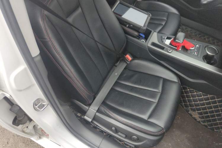 Used Audi A4L 2019 40 TFSI Ambition China VI