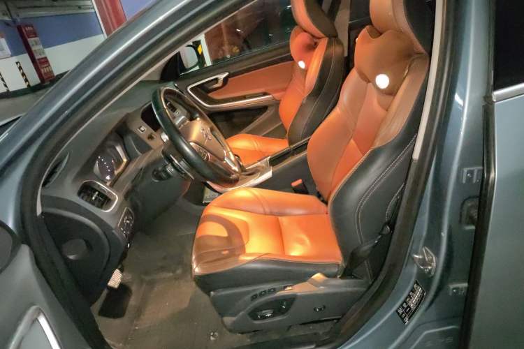 Used Volvo V60 2017 T5 Zhiya Edition China V Standard
