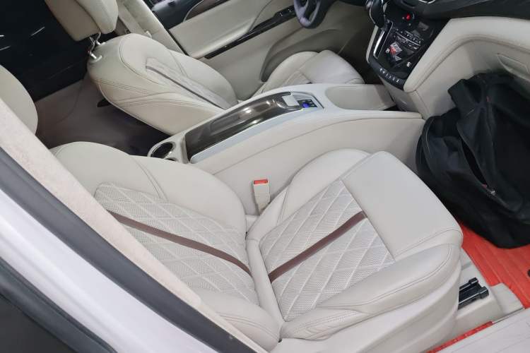 Used Buick GL8 2018 ES 28T Comfort Model China VI Standard
