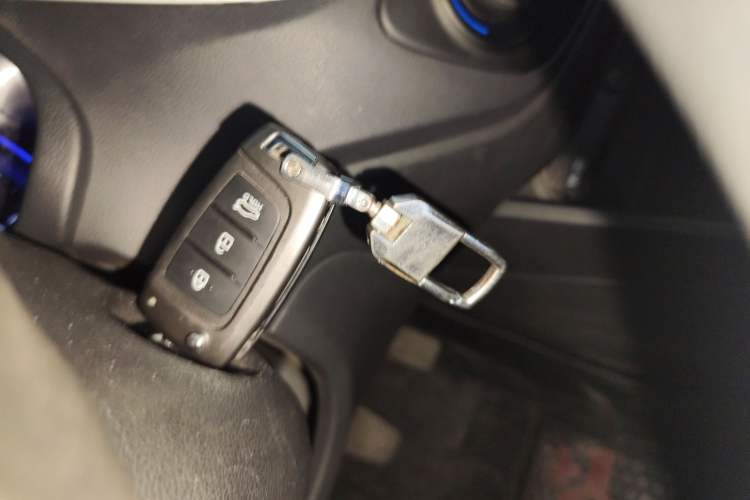 Used Hyundai Verna (new generation) 2020 1.4L Manual GLS Cool Edition Vehicle Key