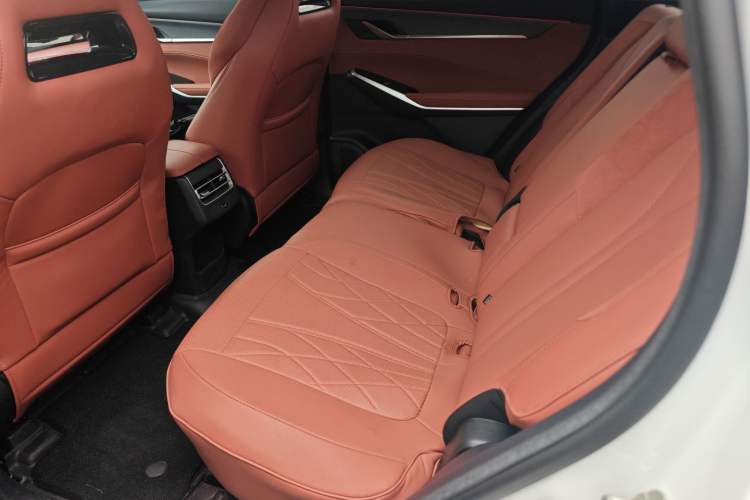 Used CHANGAN CS75 PLUS 2025 Model, 3rd Generation Champion Edition 1.5T Jinghang Version Left Rear Seat
