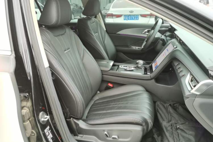 Used Hongqi H5 2023 2.0T Automatic Smart Connect Flagship Edition Right Front Seat