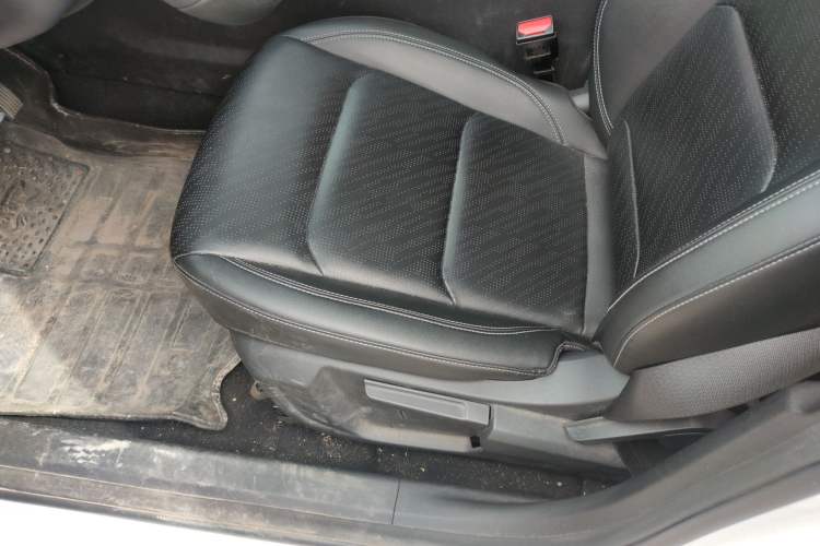 Used Geely Auto Emgrand 2022 4th Generation 1.5L CVT Luxury Model
