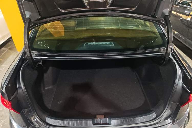 Used Volkswagen Sagitar 2020 280TSI DSG Luxury Version China VI Standard