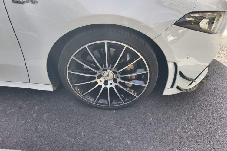 Used Mercedes-Benz A AMG 2020 AMG A 35 4MATIC Right Front Wheel Hub