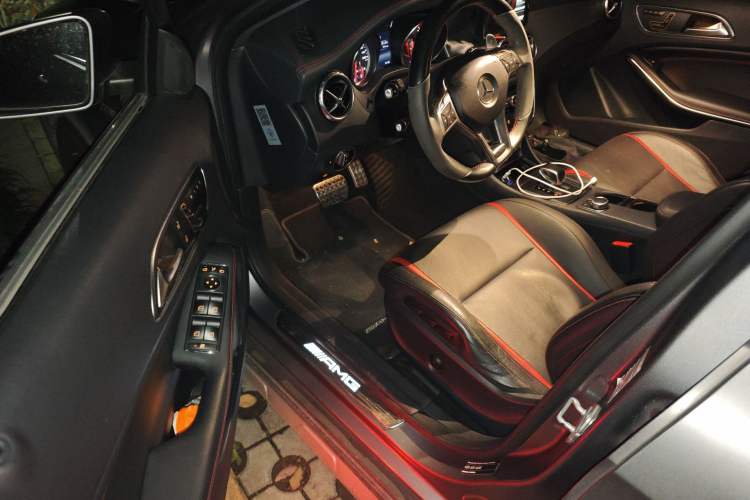 Used Mercedes-Benz GLA AMG 2015 AMG GLA 45 4MATIC Driver Seat