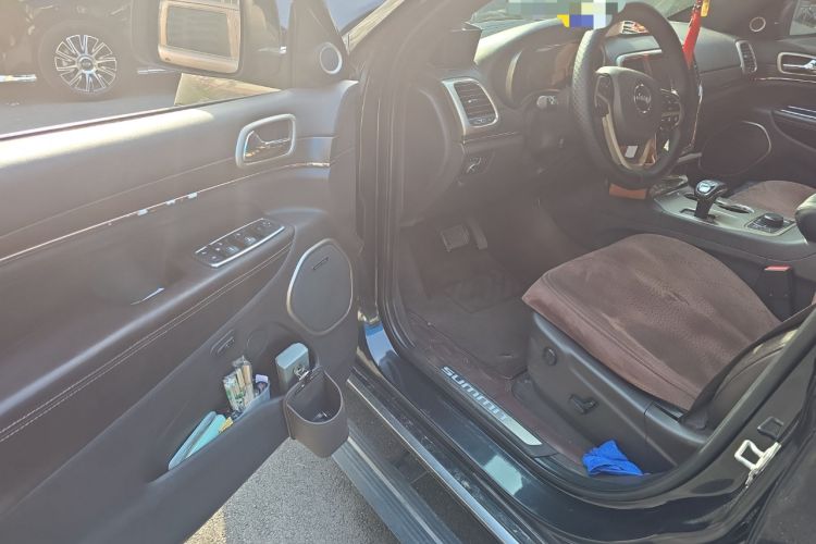 Used Jeep Grand Cherokee 2015 3.6L Flagship Prestige Edition
