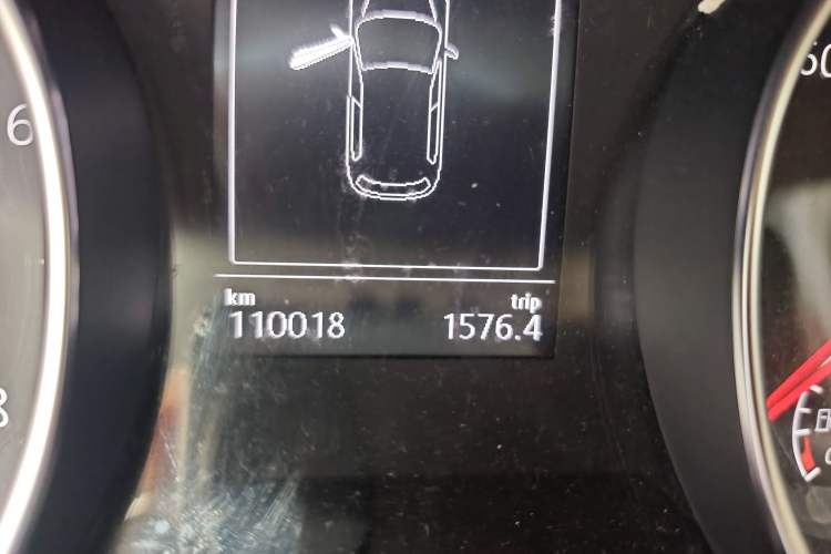 Used Volkswagen Golf 2017 230TSI Automatic Comfort Edition – Celebrating Milestone of One Million Units Odometer Close Up