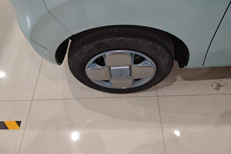 Used Geely Galaxy Panda 2023 Panda Mini 200km Endurance Bear
