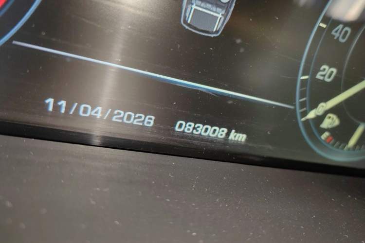 Used Land Rover Range Sport  Odometer Close Up