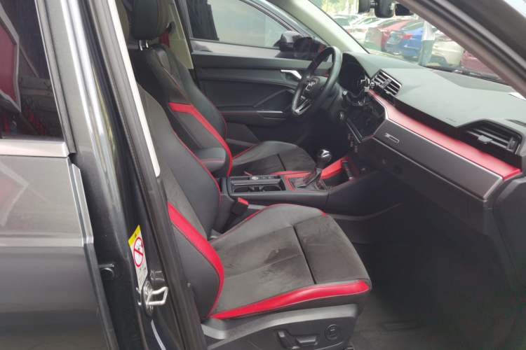 Used Audi Q3 2019 35 TFSI Advanced Dynamic Edition
