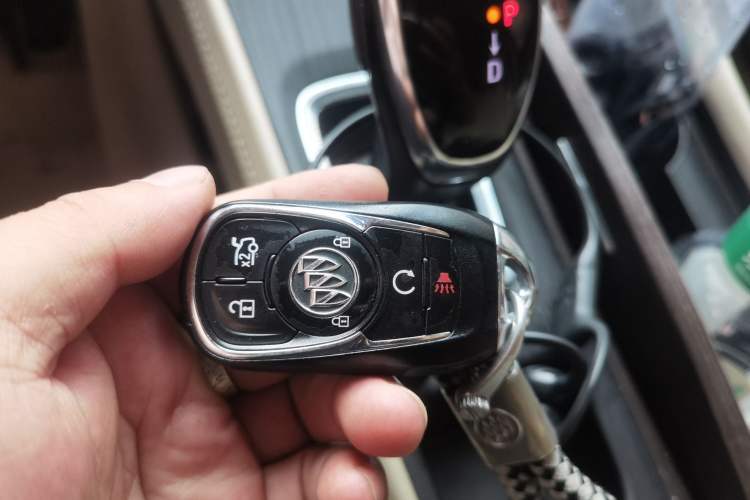 Used Buick LaCrosse 2018 28T Avenir
