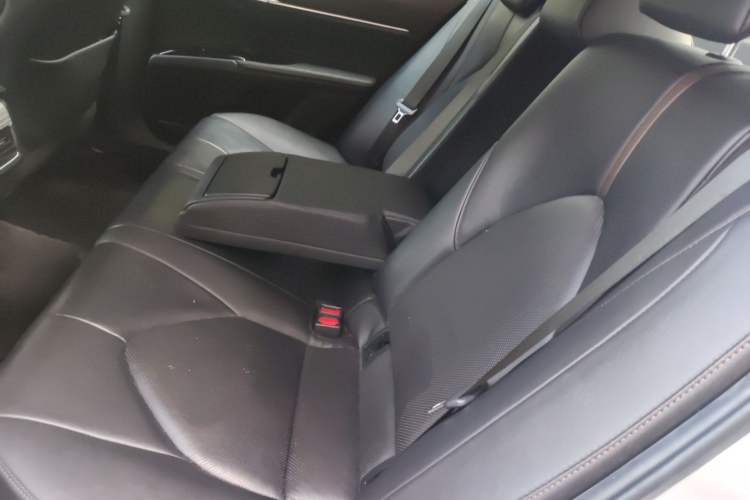 Used Toyota Camry 2018 Dual-Engine 2.5 HG Luxury Edition Left Rear Seat