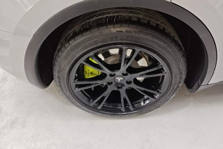 Used Tesla Model Y 2021 Long-Range All-Wheel-Drive Version 3D7