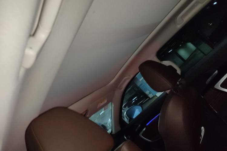 Used Wey VV7 2017 2.0T Flagship Model
