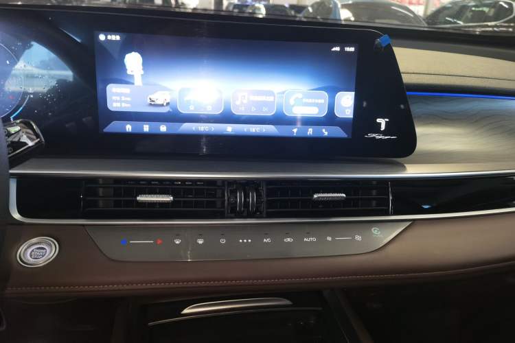 Used Chery Tiggo 8 PRO 2024 Champion Edition 290T Two-Wheel Drive Peak Version 5 Seats
