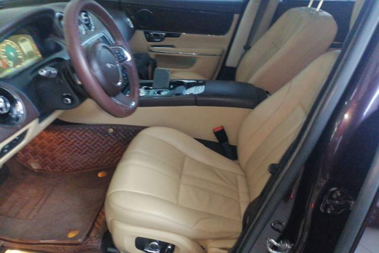 Used Jaguar XJ 2016 XJL 2.0T Two-Wheel-Drive Elegant Business Edition
