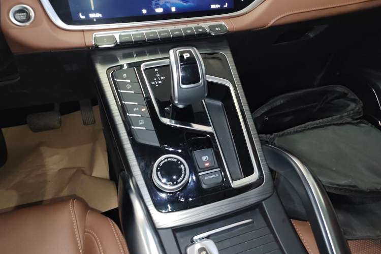 Used Geely Auto Emgrand X7 Sport 2020 1.8TD DCT Zhi Ling PRO