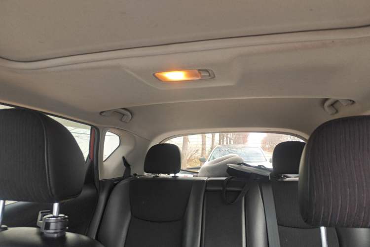 Used Nissan Tiida 2011 1.6L CVT Smart Version Headliner