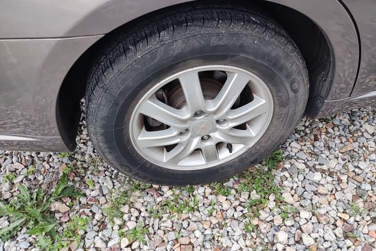 Used Chevrolet Epica 2013 1.8 SL ZhiZhen Edition MT Exterior 5