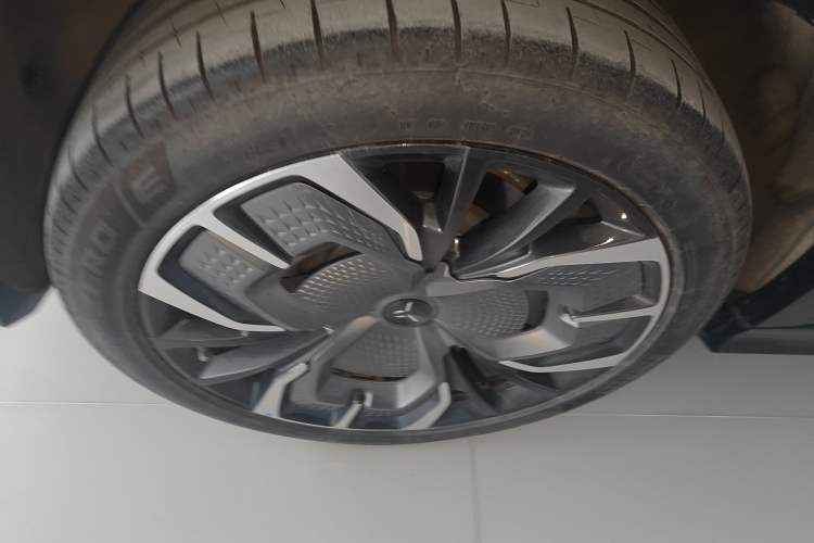 Used Hongqi Tiangong 08 2025 680 Ultra Four-Wheel-Drive Version