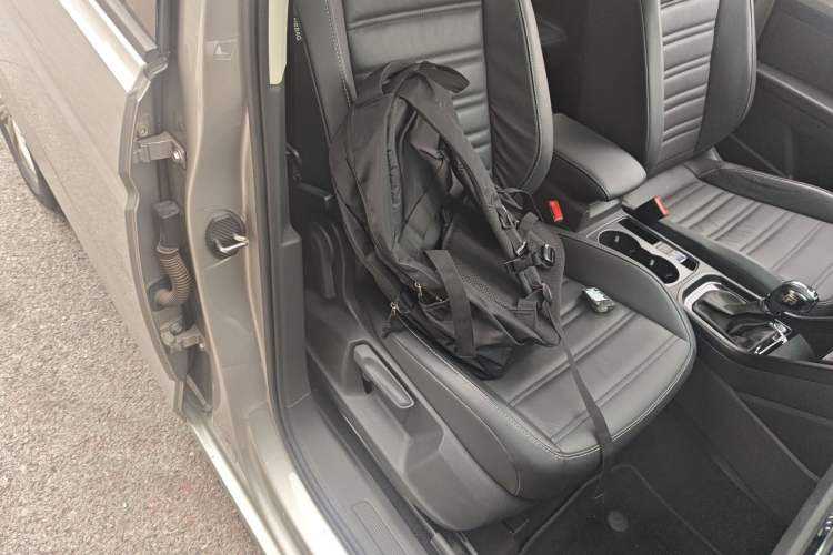 Used Volkswagen Touran 2018 Volkswagen Touran L 280TSI DSG Comfort Edition 7-seater