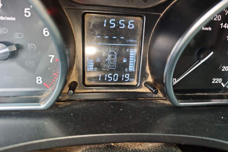 Used Zotye T600 2016 1.5T Manual Luxury Model Odometer Close Up