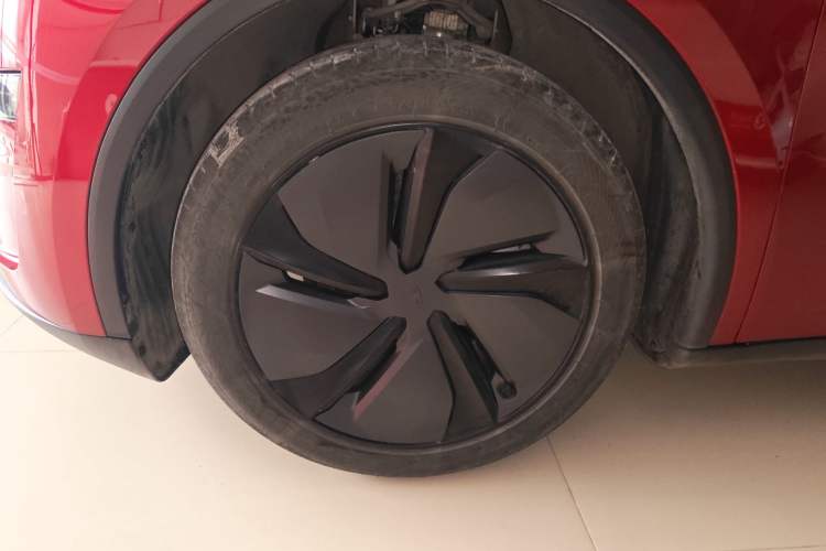Used Tesla Model Y 2025 Rear-Wheel-Drive Version