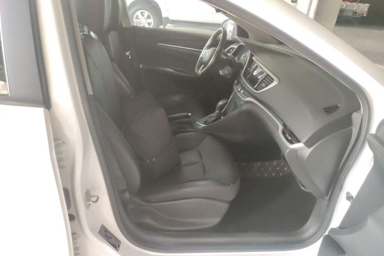 Used Buick GT 2019 18T Automatic Connected Elite Model China VI Standard Right Front Seat