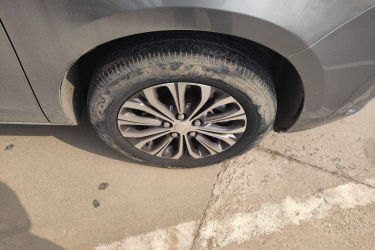 Used Buick GL8 2020 Land Cruiser Executive Class 652T Comfort Model
