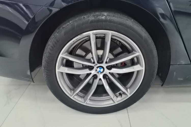 Used BMW 5 Series 2019 525Li M Sport Package Exterior 5