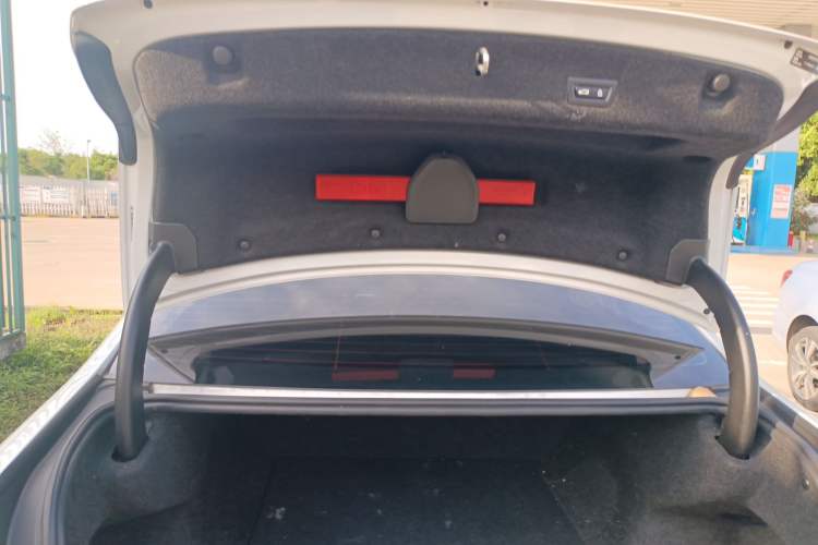 Used BMW i3 2022 eDrive 35 L Trunk