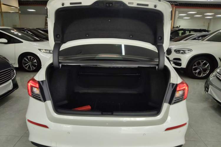 Used Honda Civic 2022 240TURBO CVT Dynamic Edition Trunk