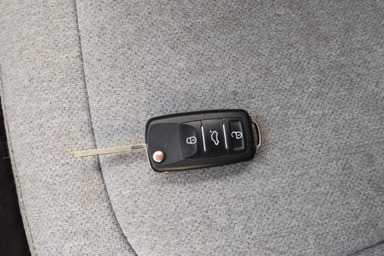Used Wuling Hongguang MINIEV 2022 Macaron Fashion Edition Lithium-Nickel-Cobalt-Alpha-oxide Vehicle Key