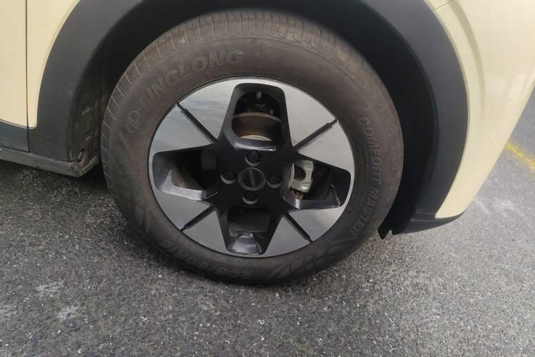 Used Geely Galaxy Geome 2025 310km Dream Edition Right Front Wheel Hub