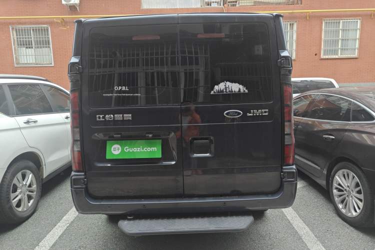 Used JMC Fushun 2025 2.0T 8AT Diesel Short-Wheelbase Garage-Version Commercial Multi-Purpose Passenger Vehicle with 5/6 Seats